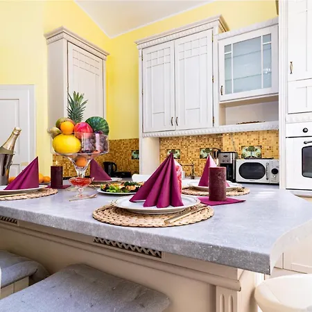 Magnificent King Apartman *