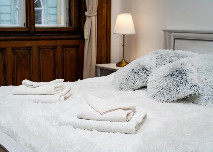 Magnificent King * Prague