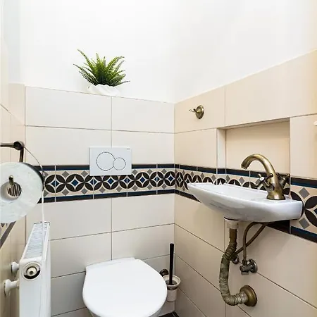 Magnificent King * براغ