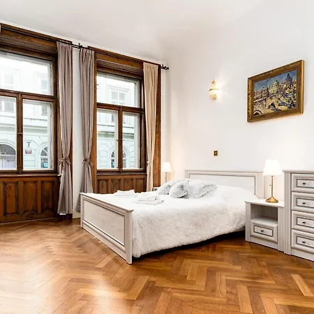 Magnificent King Πράγα